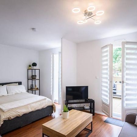 Top Cosy Studio Avec Terrasse A 10Min Disney-Shopping Vallee Bailly-Romainvilliers Exteriér fotografie